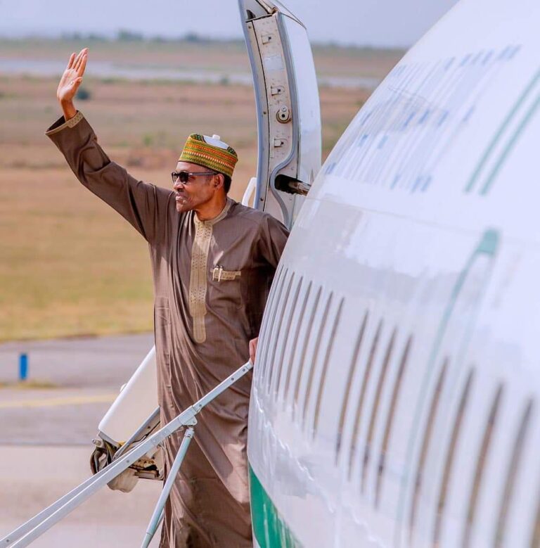 Daga kasar Faransa, Shugaba Buhari ya zarce Afirka ta Kudu don halartar kasuwar baje koli Daga kasar Faransa, Shugaba Buhari ya zarce Afirka ta Kudu don halartar kasuwar baje koli