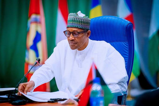 Gwamnatin Nijeriya za ta rabawa ƴan ƙasa N5000 Gwamnatin Nijeriya za ta rabawa ƴan ƙasa N5000