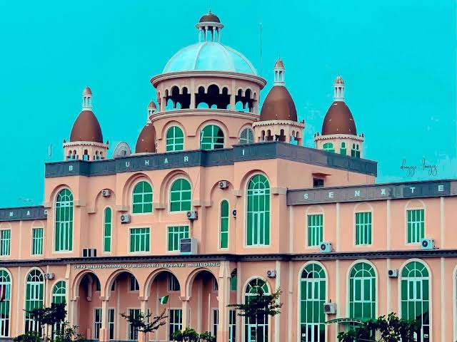 Za mu kai Ganduje ƙara matuƙar bai dawo da filaye da gine-ginen Jami’ar Maitama Sule ba- ASUU Za mu kai Ganduje ƙara matuƙar bai dawo da filaye da gine-ginen Jami’ar Maitama Sule ba- ASUU
