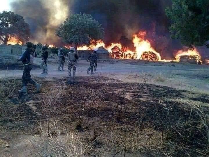 Dakarun Nijeriya sun tashi maɓoyar Turji, inda su ka kashe ƴan ta’adda da dama a dajikan Zamfara da Sakkwato Dakarun Nijeriya sun tashi maɓoyar Turji, inda su ka kashe ƴan ta’adda da dama a dajikan Zamfara da Sakkwato