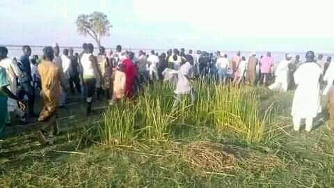 IBTILA’I: Mutane 19 sun rasu, 5 sun tsira, yayin da kwale-kwale ya kife da mutane 43 a Kano IBTILA’I: Mutane 19 sun rasu, 5 sun tsira, yayin da kwale-kwale ya kife da mutane 43 a Kano