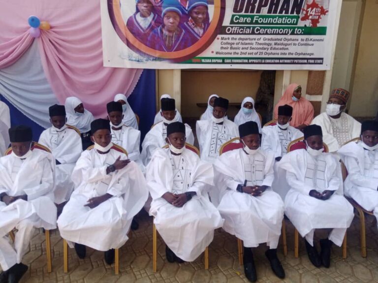 Ministan Wutar Lantarki ya ɗau nauyin marayu 16 a makarantar kwana ta kuɗi a Yobe Ministan Wutar Lantarki ya ɗau nauyin marayu 16 a makarantar kwana ta kuɗi a Yobe