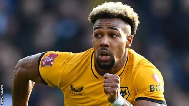 Barcelona ta karɓi aron Adama Traore daga Wolves Barcelona ta karɓi aron Adama Traore daga Wolves