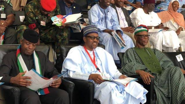 Wasu ƴan APC sun nemi kotun taraiya da ta hana babban taron jam’iyar na ƙasa Wasu ƴan APC sun nemi kotun taraiya da ta hana babban taron jam’iyar na ƙasa