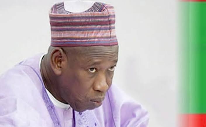 Ganduje ya umarci jami’an tsaro su kamo waɗanda su ka kashe matar aure a Kano Ganduje ya umarci jami’an tsaro su kamo waɗanda su ka kashe matar aure a Kano