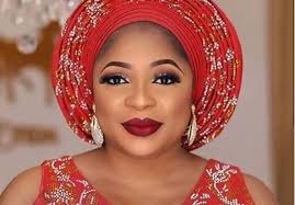 Likita na ya faɗa min cewa shekara 5 kawai zan ƙara yi a duniya — Jarumar Nollywood Likita na ya faɗa min cewa shekara 5 kawai zan ƙara yi a duniya — Jarumar Nollywood