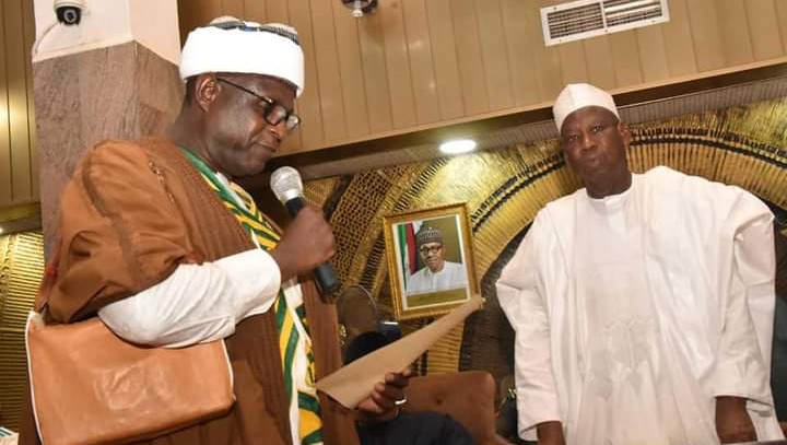 Alƙalan Kotun Shari’ar musulunci a Kano sun buƙaci Ganduje ya biya su kuɗin rawani Alƙalan Kotun Shari’ar musulunci a Kano sun buƙaci Ganduje ya biya su kuɗin rawani