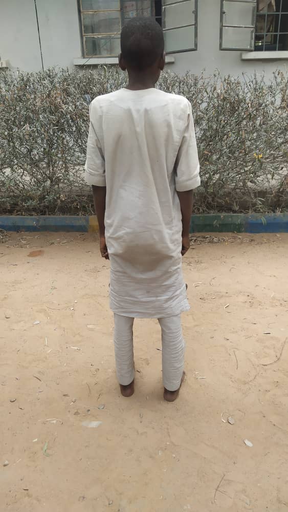 Ƴan Sanda sun cafke ɗan shekara 18 da ya kashe ƙanwar babarsa a Kano Ƴan Sanda sun cafke ɗan shekara 18 da ya kashe ƙanwar babarsa a Kano
