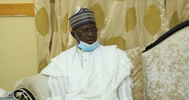 Ya kamata Buhari ya ɗaure ni da sauran ƴan siyasa saboda mun cuci Nijeriya — Tsohon Minista Ya kamata Buhari ya ɗaure ni da sauran ƴan siyasa saboda mun cuci Nijeriya — Tsohon Minista