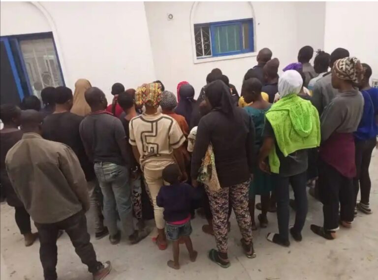 NAPTIP ta tseratar da yara 35 da za ai safarar su zuwa nahiyar turai NAPTIP ta tseratar da yara 35 da za ai safarar su zuwa nahiyar turai