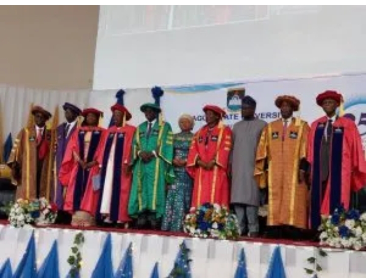 Ganduje da Zulum sun samu digirin girmamawa a Jami’ar Legas Ganduje da Zulum sun samu digirin girmamawa a Jami’ar Legas