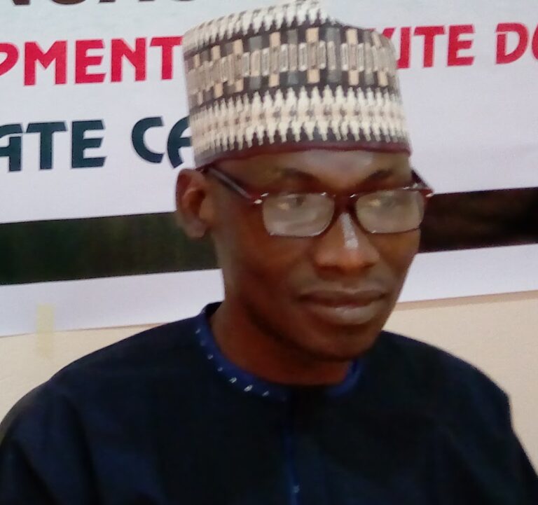 IDAN MALAMAI BA SU FADAWA SHUGABANNI GASKIYA A MUNBARI BA, A INA ZASU FADA? Daga Salisu Kabuga IDAN MALAMAI BA SU FADAWA SHUGABANNI GASKIYA A MUNBARI BA, A INA ZASU FADA? Daga Salisu Kabuga