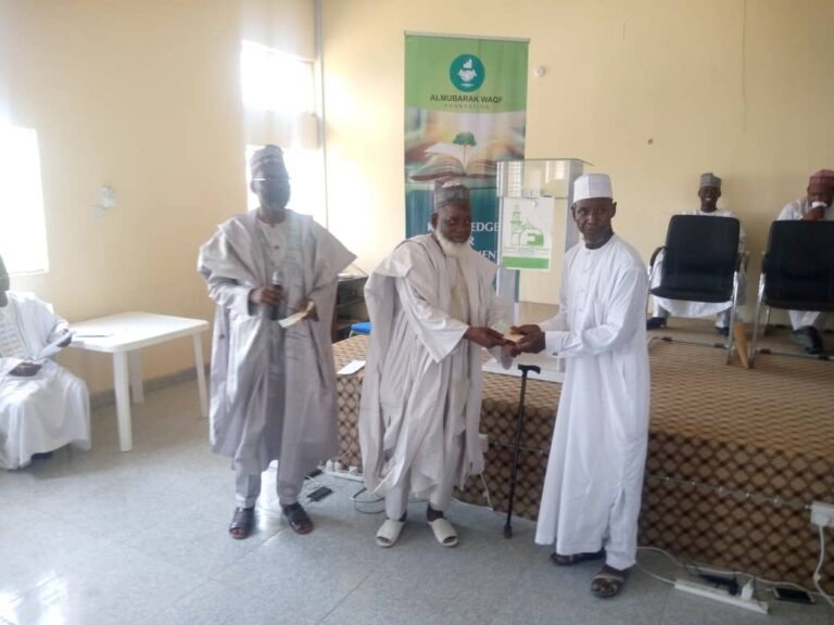 Ramadan: Ƙungiya ta raba zakkar N2.9m ga masallaci, gidan marayu da sauran mabuƙata a Kano Ramadan: Ƙungiya ta raba zakkar N2.9m ga masallaci, gidan marayu da sauran mabuƙata a Kano