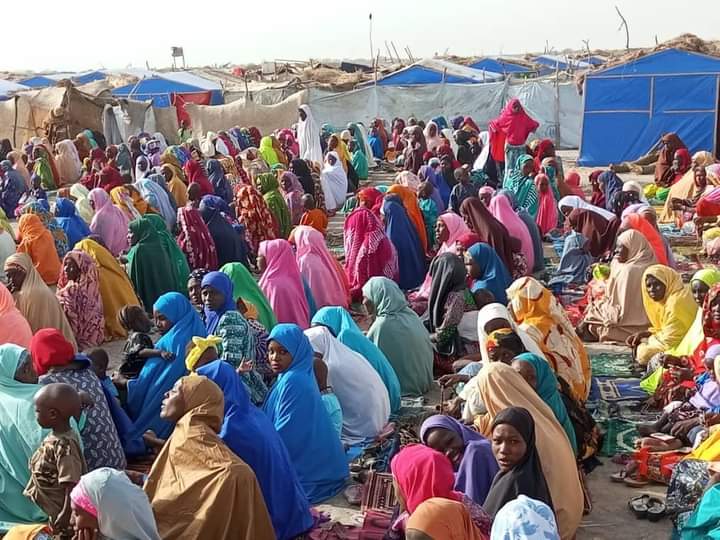 Al’ummar Mallam Fatori sun yi sallar idi shekaru 8 bayan Boko Haram ta kwace garin Al’ummar Mallam Fatori sun yi sallar idi shekaru 8 bayan Boko Haram ta kwace garin