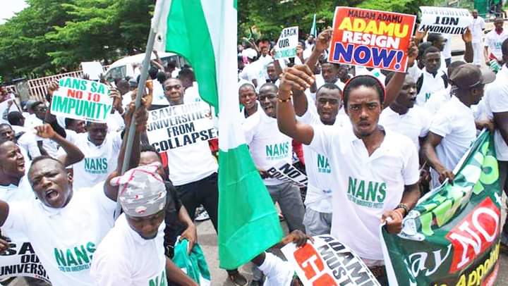 Yajin aikin ASUU: Ɗaliban Nijeriya sun ba da wa’adin kwanaki 9 a buɗe jami’o’in gwamnati Yajin aikin ASUU: Ɗaliban Nijeriya sun ba da wa’adin kwanaki 9 a buɗe jami’o’in gwamnati