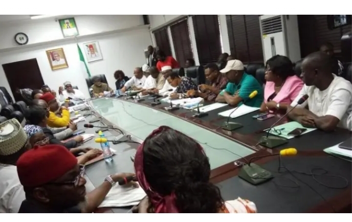 Gwamnatin Taraiya da ASUU za su dawo zaman sulhu a mako mai zuwa Gwamnatin Taraiya da ASUU za su dawo zaman sulhu a mako mai zuwa