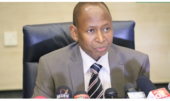 EFCC ta kama Akanta-Janar Ahmed Idris kan badaƙalar naira biliyan 80 EFCC ta kama Akanta-Janar Ahmed Idris kan badaƙalar naira biliyan 80