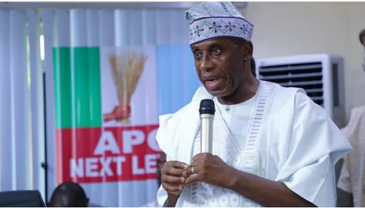 Idan na zama shugaban ƙasa, zan baiwa mata dama dai-dai da maza — Amaechi Idan na zama shugaban ƙasa, zan baiwa mata dama dai-dai da maza — Amaechi