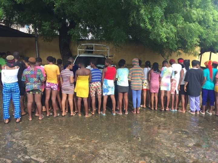Ƴan sanda sun ceto ƴan mata 35 da a ke jima’i da su ba da son ransu ba a Anambra Ƴan sanda sun ceto ƴan mata 35 da a ke jima’i da su ba da son ransu ba a Anambra