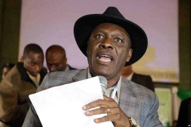 Orubebe ya fice da ga PDP Orubebe ya fice da ga PDP