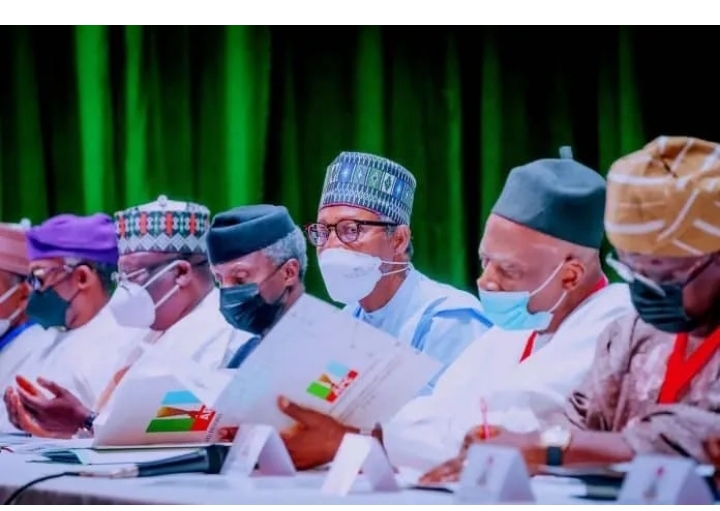Ƴan takarar shugaban ƙasa 7 sun yi wancakali da sunayen da gwamnonin APC su ka miƙa wa Buhari Ƴan takarar shugaban ƙasa 7 sun yi wancakali da sunayen da gwamnonin APC su ka miƙa wa Buhari