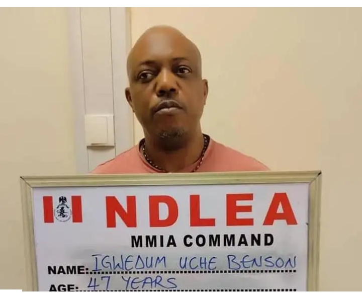 An kama shi ya ɓoye hodar ibilis a al’aurar sa bayan ya dawo da ga Brazil An kama shi ya ɓoye hodar ibilis a al’aurar sa bayan ya dawo da ga Brazil