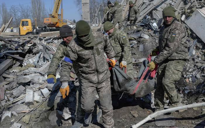 Sojoji 100 a ke kashe mana ko wacce rana — Ukraine Sojoji 100 a ke kashe mana ko wacce rana — Ukraine