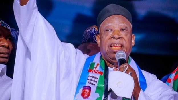 Kiristocin Nijeriya su dena tada hankalinsu kan zaɓen Musulmai su yiwa APC takara — Adamu Kiristocin Nijeriya su dena tada hankalinsu kan zaɓen Musulmai su yiwa APC takara — Adamu