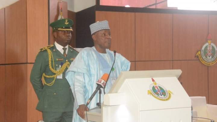 Harin gidan yarin Kuje: Ƴan Boko Haram 64 ne su ka tsere, in ji Ministan Tsaro, Magashi Harin gidan yarin Kuje: Ƴan Boko Haram 64 ne su ka tsere, in ji Ministan Tsaro, Magashi