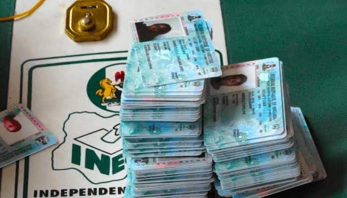 Akwai katin zaɓe 389,000 da ba a karɓa ba a Kano — INEC Akwai katin zaɓe 389,000 da ba a karɓa ba a Kano — INEC