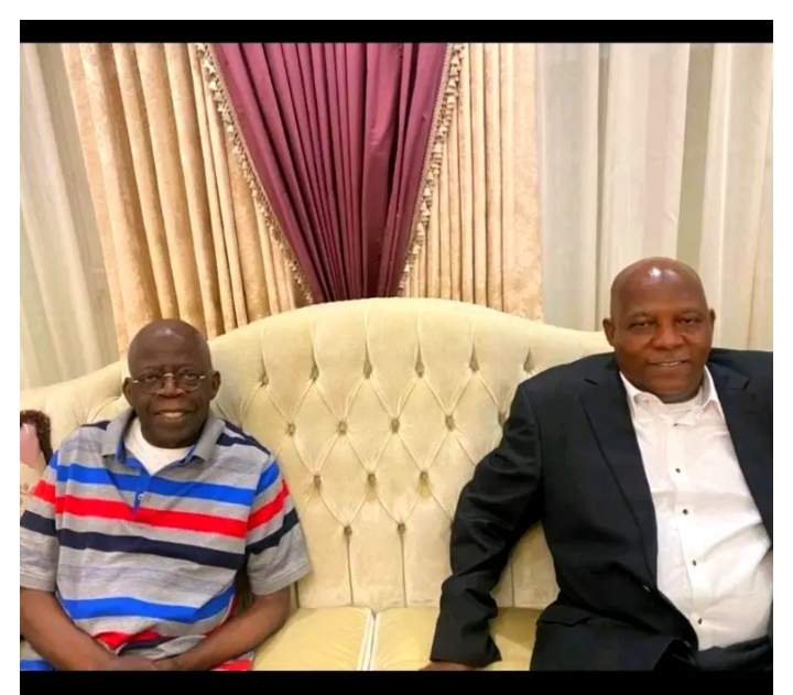DA ƊUMI-ƊUMI: Tinubu ya zaɓi Shettima a matsayin mataimakin takararsa DA ƊUMI-ƊUMI: Tinubu ya zaɓi Shettima a matsayin mataimakin takararsa