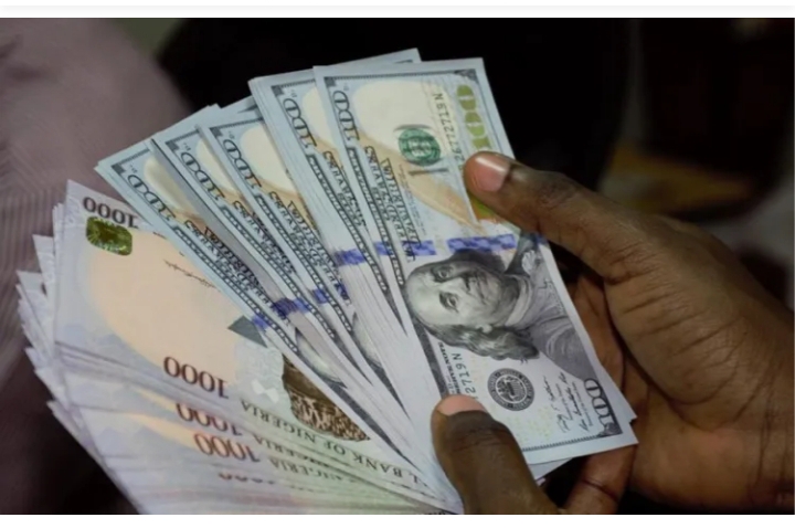 Darajar Naira ta sake faɗuwa a kan Dalar Amurka Darajar Naira ta sake faɗuwa a kan Dalar Amurka