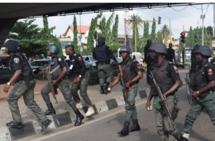 Magidanci ya yi wa agolarsa ƴar shekara 15 ciki a Ekiti Magidanci ya yi wa agolarsa ƴar shekara 15 ciki a Ekiti