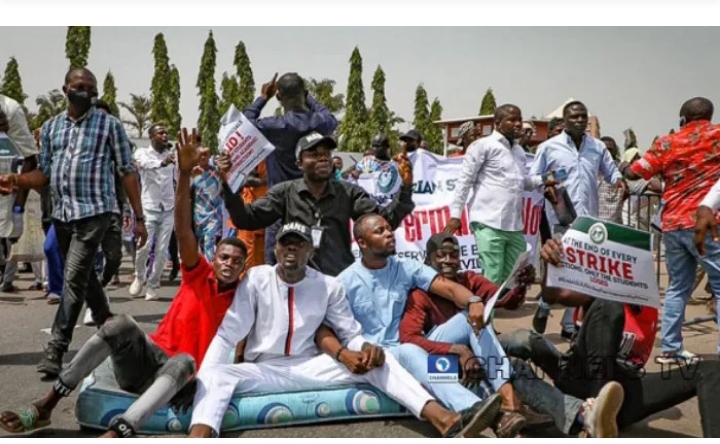 Yajin aiki: Shekara 11 kenan ba ai mana gyaran albashi ba — ASUU Yajin aiki: Shekara 11 kenan ba ai mana gyaran albashi ba — ASUU