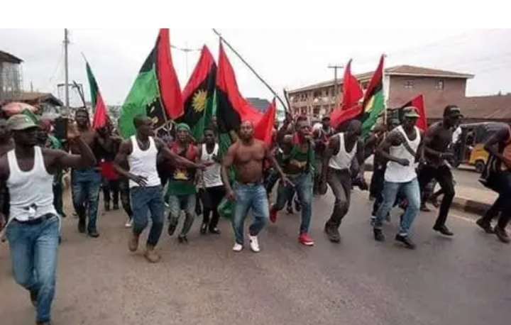 Sojojin Nijeriya sun hallaka ƴan IPOB 2 a Imo Sojojin Nijeriya sun hallaka ƴan IPOB 2 a Imo