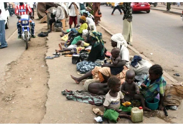 Gwamnatin Kano ta mayar da almajirai 805 gaban iyayensu — Hisbah Gwamnatin Kano ta mayar da almajirai 805 gaban iyayensu — Hisbah