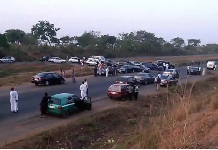 Ƴan bindiga sun yi awon-gaba da matafiya a kan titin Benin-Owo