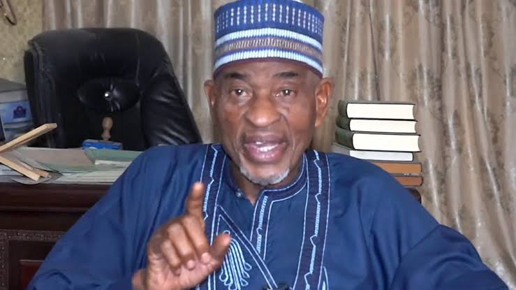 Sheikh Kalarawai ya gargaɗi mawaƙan begen Manzon Allah da su riƙa kiyaye kalamai Sheikh Kalarawai ya gargaɗi mawaƙan begen Manzon Allah da su riƙa kiyaye kalamai