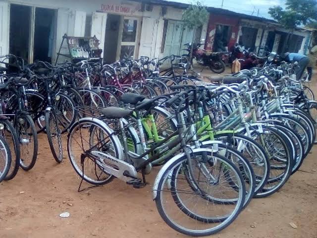 Ƙaramar Hukuma ta raba kekuna 75 ga ma’aikatanta a Adamawa Ƙaramar Hukuma ta raba kekuna 75 ga ma’aikatanta a Adamawa