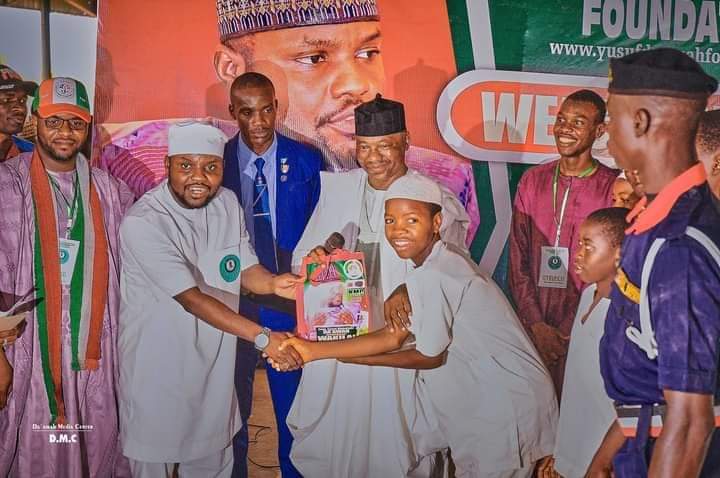 Dan takara ya sanya yara 1,300 a makaranta a Kano Dan takara ya sanya yara 1,300 a makaranta a Kano
