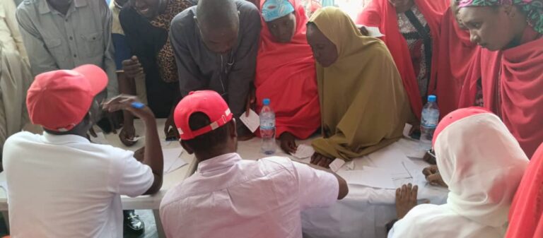 Kwankwasiyya ta ƙaddamar da shirin duba mara sa lafiya kyauta a Kano Kwankwasiyya ta ƙaddamar da shirin duba mara sa lafiya kyauta a Kano