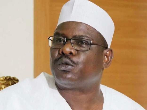 A zabtare albashinmu a baiwa malaman jami’a, in ji Ali Ndume A zabtare albashinmu a baiwa malaman jami’a, in ji Ali Ndume