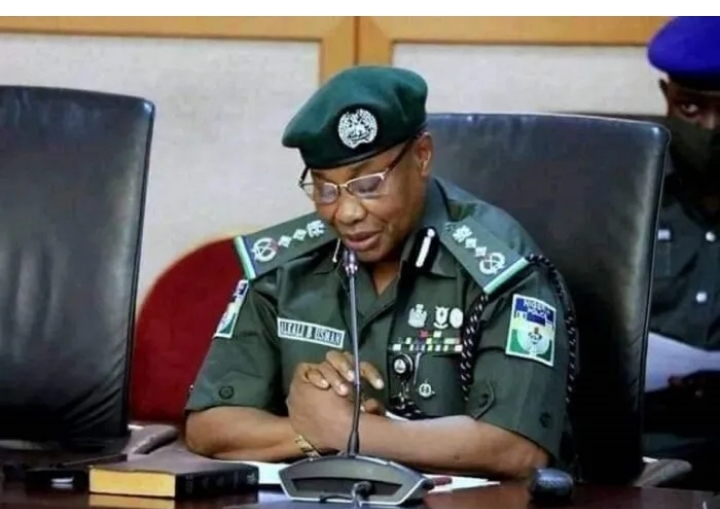 Dan Allah a daina yi wa ƴan sanda mummunar fahimta, IGP ya roƙi ƴan Nijeriya Dan Allah a daina yi wa ƴan sanda mummunar fahimta, IGP ya roƙi ƴan Nijeriya