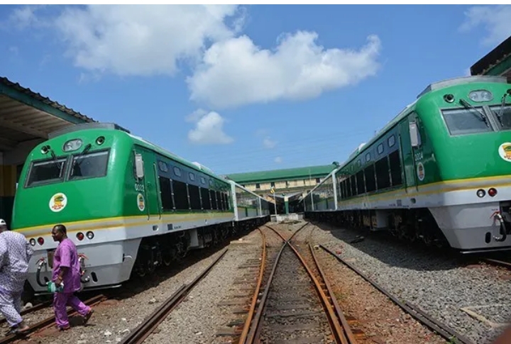 Ranar 5 ga Disamba za a dawo da jigilar jirgin ƙasan Abuja-Kaduna – Gwamnati Ranar 5 ga Disamba za a dawo da jigilar jirgin ƙasan Abuja-Kaduna – Gwamnati