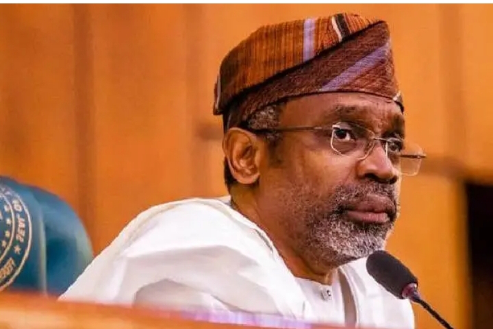 Wahalhalun sauyin kuɗaɗe: Saura ƙiris na sa hannu a takardar izinin kama Emefiele — Gbajabiamila Wahalhalun sauyin kuɗaɗe: Saura ƙiris na sa hannu a takardar izinin kama Emefiele — Gbajabiamila