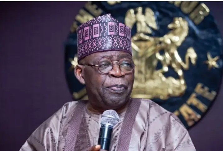 Ba na adawa da manufar kuɗi ta CBN, yanayin da ta jefa al’umma ne kawai damuwa ta — Tinubu Ba na adawa da manufar kuɗi ta CBN, yanayin da ta jefa al’umma ne kawai damuwa ta — Tinubu