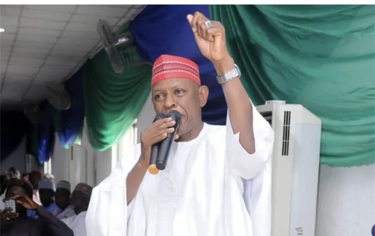 Ba zan biya wani bashi da Ganduje ya ci bayan zaɓen 18 ga Maris ba — Zaɓaɓɓen gwamnan Kano Ba zan biya wani bashi da Ganduje ya ci bayan zaɓen 18 ga Maris ba — Zaɓaɓɓen gwamnan Kano