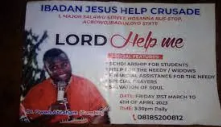 Yadda wani Faston boge ya tsere da wayoyi 52 da kuɗaɗe bayan taron addu’ar kiristanci a Ibadan Yadda wani Faston boge ya tsere da wayoyi 52 da kuɗaɗe bayan taron addu’ar kiristanci a Ibadan
