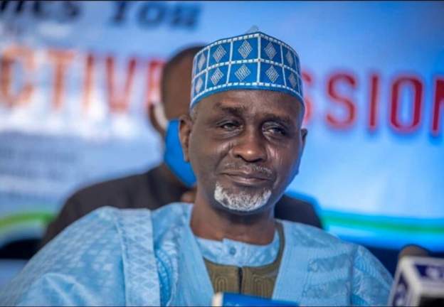 Ya kamata Tinubu ya yi wa ƴan ƙasa bayani kafin cire tallafin mai — Shekarau Ya kamata Tinubu ya yi wa ƴan ƙasa bayani kafin cire tallafin mai — Shekarau