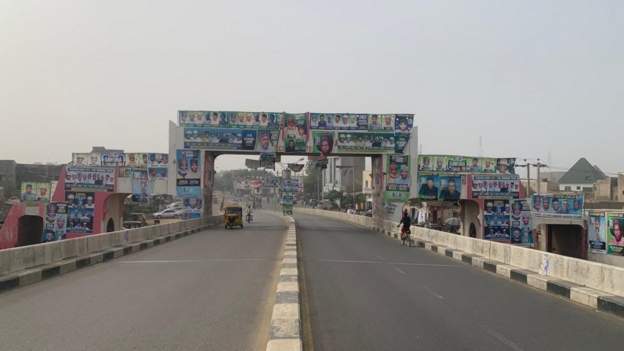 Gwamnatin Kano ta hana manna fasta a jikin gine-gine Gwamnatin Kano ta hana manna fasta a jikin gine-gine